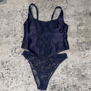 Savage X Fenty corset set with women figures